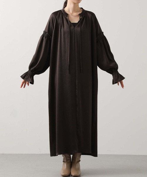 Gready Brilliant（グレディブリリアン）の「ハンマーサテンパフ袖ワンピース（ワンピース・レディース・ブラウン・38）」の15枚目の写真