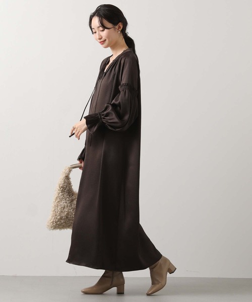 Gready Brilliant（グレディブリリアン）の「ハンマーサテンパフ袖ワンピース（ワンピース・レディース・ブラウン・38）」の3枚目の写真