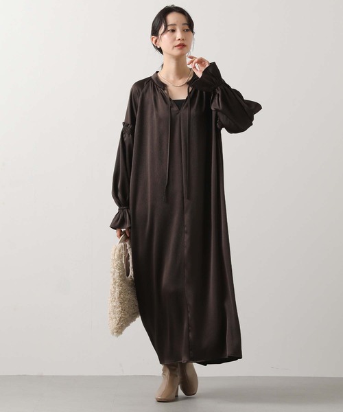 Gready Brilliant（グレディブリリアン）の「ハンマーサテンパフ袖ワンピース（ワンピース・レディース・ブラウン・38）」の6枚目の写真
