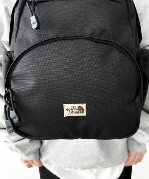 THE NORTH FACE(ザノースフェイス)の「THE NORTH FACE(ザ・ノースフェイス)/軽量 デイリー ミニ バックパック リュック/STANDARD BACKPACK S(バックパック/リュック・レディース・ブラック/ブラウン/レッド・FREE)」の6枚目の写真