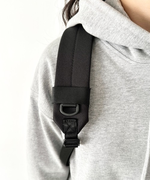 THE NORTH FACE(ザノースフェイス)の「THE NORTH FACE(ザ・ノースフェイス)/軽量 デイリー ミニ バックパック リュック/STANDARD BACKPACK S(バックパック/リュック・レディース・ブラック/ブラウン/レッド・FREE)」の12枚目の写真
