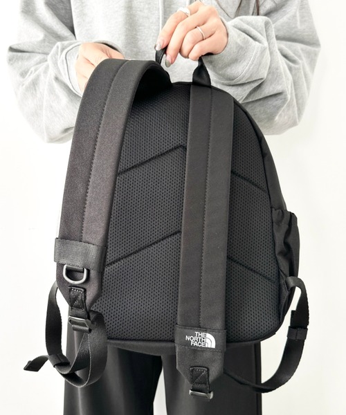 THE NORTH FACE(ザノースフェイス)の「THE NORTH FACE(ザ・ノースフェイス)/軽量 デイリー ミニ バックパック リュック/STANDARD BACKPACK S(バックパック/リュック・レディース・ブラック/ブラウン/レッド・FREE)」の22枚目の写真