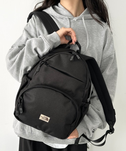 THE NORTH FACE(ザノースフェイス)の「THE NORTH FACE(ザ・ノースフェイス)/軽量 デイリー ミニ バックパック リュック/STANDARD BACKPACK S(バックパック/リュック・レディース・ブラック/ブラウン/レッド・FREE)」の19枚目の写真