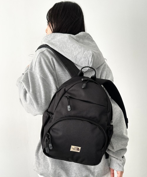 THE NORTH FACE(ザノースフェイス)の「THE NORTH FACE(ザ・ノースフェイス)/軽量 デイリー ミニ バックパック リュック/STANDARD BACKPACK S(バックパック/リュック・レディース・ブラック/ブラウン/レッド・FREE)」の17枚目の写真