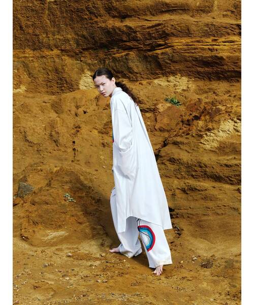 UN3D.（アンスリード）の「STRATUM LAYER SH【セットアップ着用可能】 / ストレイタムレイヤーシャツ（シャツ/ブラウス・レディース・ホワイト/ブラック・36/38）」の3枚目の写真