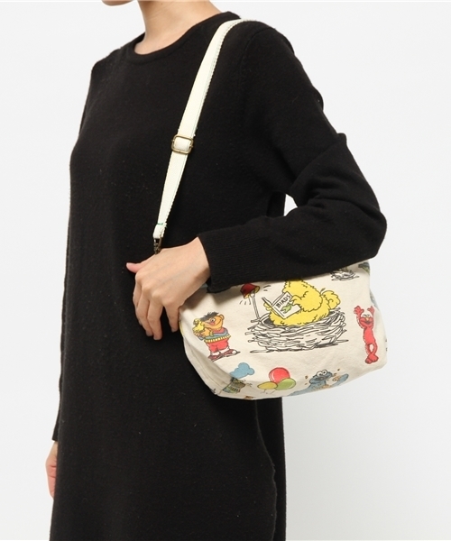 One deux boo（ワンドゥーブー）の「SESAME STREET 2WAYポシェット（ショルダーバッグ・カラフル・FREE）」の5枚目の写真