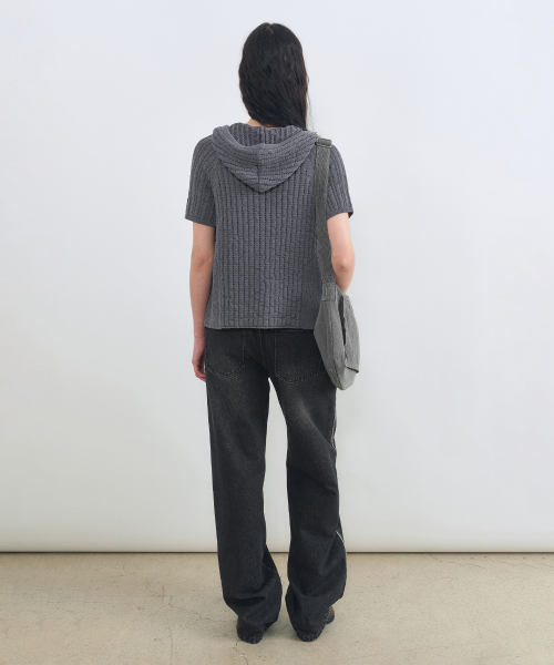 INSILENCE WOMEN（インサイレンスウーマン）の「サイドラインカットデニム ブラック（デニムパンツ・レディース・その他・SMALL/MEDIUM/LARGE）」の3枚目の写真