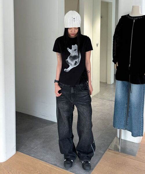 INSILENCE WOMEN（インサイレンスウーマン）の「サイドラインカットデニム ブラック（デニムパンツ・レディース・その他・SMALL/MEDIUM/LARGE）」の6枚目の写真