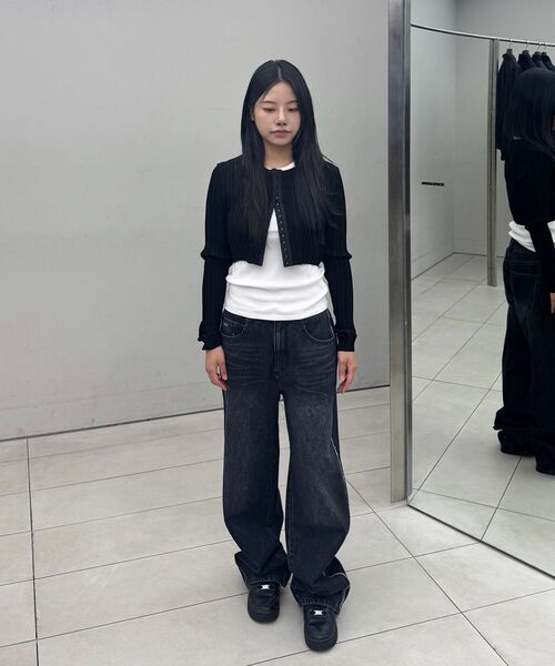INSILENCE WOMEN（インサイレンスウーマン）の「サイドラインカットデニム ブラック（デニムパンツ・レディース・その他・SMALL/MEDIUM/LARGE）」の7枚目の写真