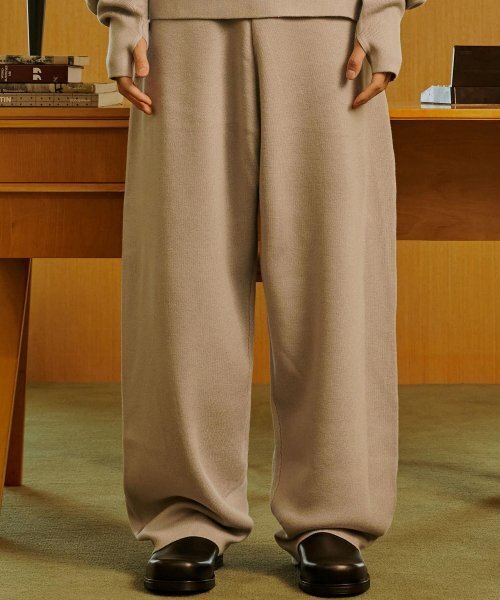 DURTの「RESORT WOOL PANTS (LIGHT GREY)(その他パンツ・レディース・その他・LARGE/MEDIUM/SMALL)」の1枚目の写真