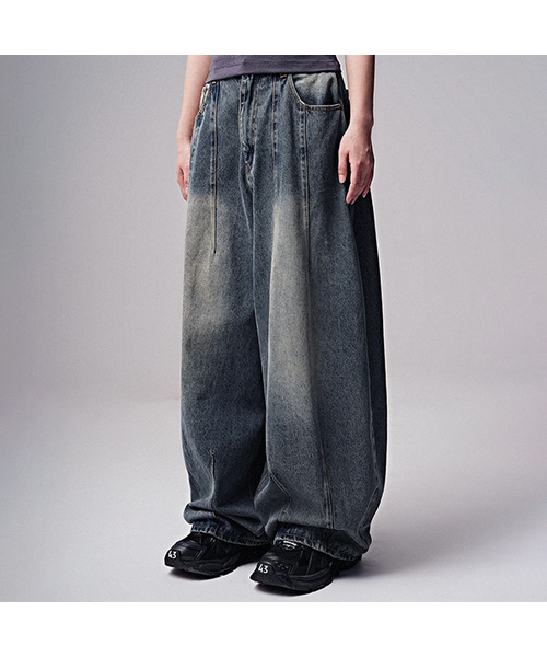 ZENDUST(ジェンダスト)の「Lun Super Wide Dart Denim Pants BLUE(デニムパンツ・レディース・ブルー・X-SMALL/MEDIUM/X-LARGE)」の1枚目の写真