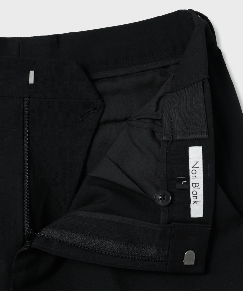 NONBLANK（ノンブランク）の「[ヒョンキム] セミワイドフィットスラックス_BLACK（スラックス・メンズ・その他・SMALL/MEDIUM/LARGE）」の4枚目の写真
