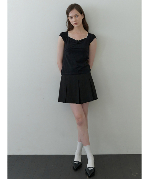 KINDABABY(カインダベイビー)の「classic pleats skirt - black(スカート・レディース・その他・SMALL/MEDIUM)」の1枚目の写真