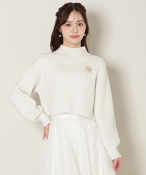 WILLSELECTION（ウィルセレクション）の「ブローチ付きクロップドラメニット（ニット/セーター・レディース・ピンク/オフホワイト/ブラック/サックスブルー/ミント・FREE）」の8枚目の写真
