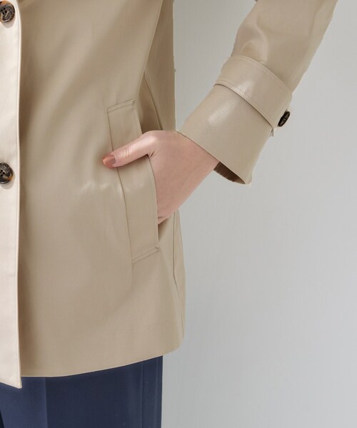INDIVI（インディヴィ）の「【花粉付着防止／撥水／UVケア】名品トレンチコート（トレンチコート・レディース・ネイビー/ライトベージュ/ライトグレー系5/ライトグレー系3・38/36/15 /40/13/05/19）」の16枚目の写真