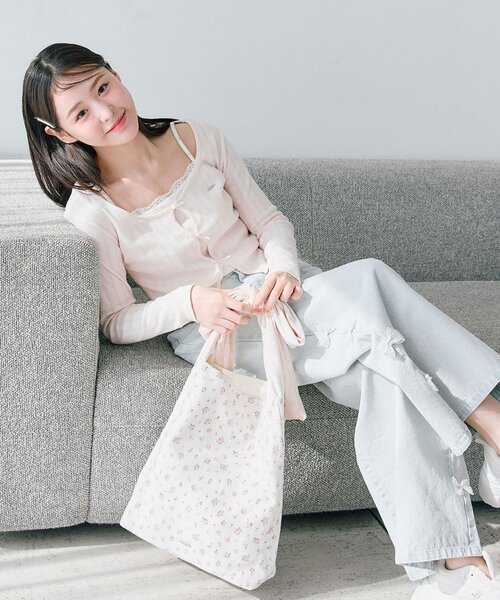 OLIVE des OLIVE（オリーブデオリーブ）の「映えリボントップス（Tシャツ/カットソー・レディース・ブラック/ピンク/サックスブルー/イエロー・FREE）」の16枚目の写真