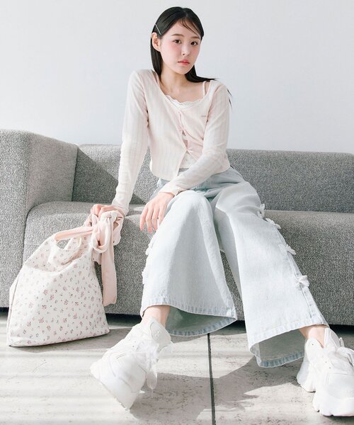 OLIVE des OLIVE（オリーブデオリーブ）の「映えリボントップス（Tシャツ/カットソー・レディース・ブラック/ピンク/サックスブルー/イエロー・FREE）」の17枚目の写真