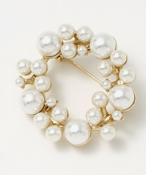 green label relaxing（グリーンレーベルリラクシング）の「サークル フェイクパール パヴェ ブローチ（ブローチ/コサージュ・レディース・オフホワイト・FREE）」の6枚目の写真