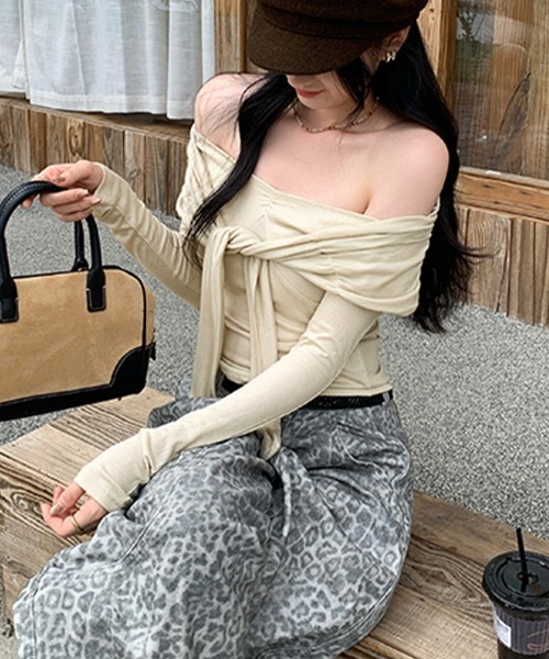 REMUR(レミュール)の「オフショルフロントリボントップス(Tシャツ/カットソー・レディース・ベージュ/ピンク/ブラウン・FREE)」の12枚目の写真