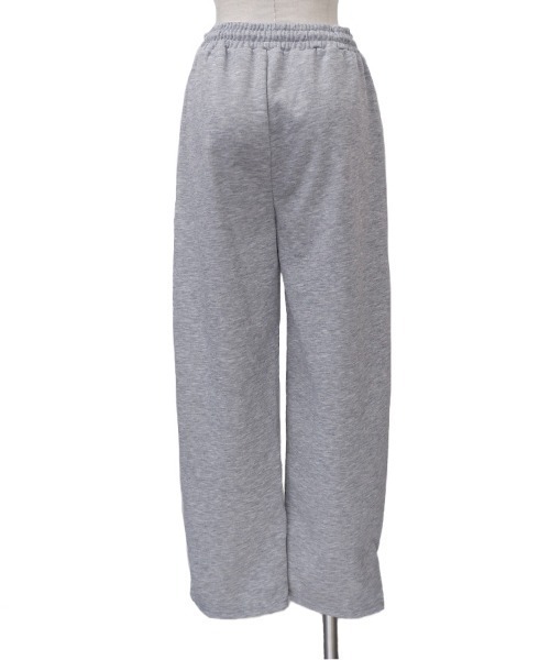 CLOTHY(クロシィ)の「【ALLシーズン着れるワンマイルアイテム!】スウェットバレルパンツ(セットアップ可)(スウェットパンツ・レディース・ライトグレー/ブラック/グレー/オフホワイト・MEDIUM/LARGE)」の12枚目の写真