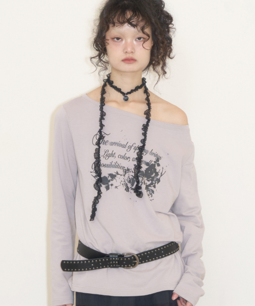 ILLIGO(イリゴ)の「ヴィンテージローズロングスリーブグレー(Tシャツ/カットソー・レディース・その他・ONE SIZE)」の2枚目の写真