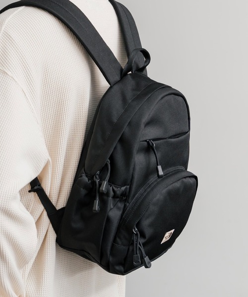 THE NORTH FACE(ザノースフェイス)の「日本未展開モデル WHITE LABEL THE NORTH FACE ELECTRON SLING BAG ミニバックパック(バックパック/リュック・メンズ・ベージュ/レッド/ブラック・FREE)」の6枚目の写真