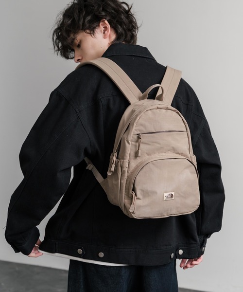 THE NORTH FACE(ザノースフェイス)の「日本未展開モデル WHITE LABEL THE NORTH FACE ELECTRON SLING BAG ミニバックパック(バックパック/リュック・メンズ・ベージュ/レッド/ブラック・FREE)」の11枚目の写真