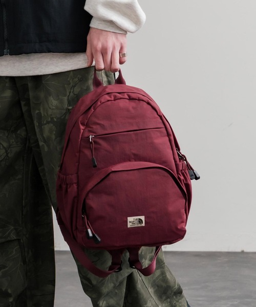 THE NORTH FACE(ザノースフェイス)の「日本未展開モデル WHITE LABEL THE NORTH FACE ELECTRON SLING BAG ミニバックパック(バックパック/リュック・メンズ・ベージュ/レッド/ブラック・FREE)」の16枚目の写真