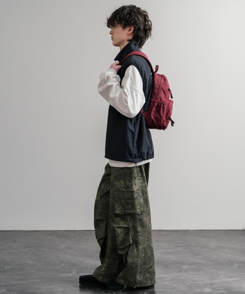 THE NORTH FACE(ザノースフェイス)の「日本未展開モデル WHITE LABEL THE NORTH FACE ELECTRON SLING BAG ミニバックパック(バックパック/リュック・メンズ・ベージュ/レッド/ブラック・FREE)」の17枚目の写真