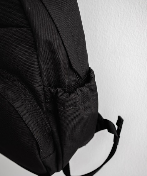 THE NORTH FACE(ザノースフェイス)の「日本未展開モデル WHITE LABEL THE NORTH FACE ELECTRON SLING BAG ミニバックパック(バックパック/リュック・メンズ・ベージュ/レッド/ブラック・FREE)」の21枚目の写真