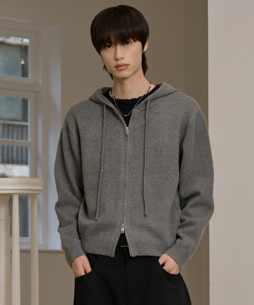 HYOJI（ヒョージ）の「FW ウォッシャブルツーウェイクロップフードニットジップアップ (3カラー)（ニット/セーター・メンズ・ブラウン/チャコール/ブラック・FREE）」の4枚目の写真