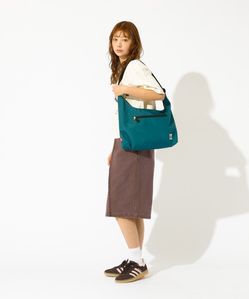 CHUMS(チャムス)の「【CHUMS / チャムス】Recycle Plain Shoulder Bag / リサイクルプレーンショルダーバッグ(ショルダーバッグ・レディース・ピンク/ネイビー/グレイッシュベージュ/ブラック/パープル/その他1・フリー)」の9枚目の写真