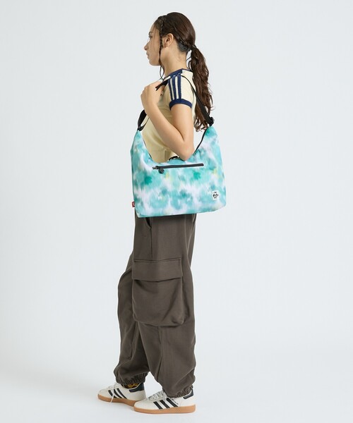 CHUMS(チャムス)の「【CHUMS / チャムス】Recycle Plain Shoulder Bag / リサイクルプレーンショルダーバッグ(ショルダーバッグ・レディース・ピンク/ネイビー/グレイッシュベージュ/ブラック/パープル/その他1・フリー)」の14枚目の写真
