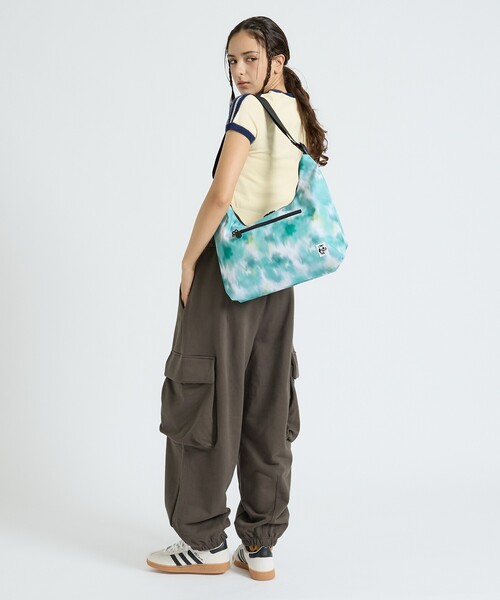CHUMS(チャムス)の「【CHUMS / チャムス】Recycle Plain Shoulder Bag / リサイクルプレーンショルダーバッグ(ショルダーバッグ・レディース・ピンク/ネイビー/グレイッシュベージュ/ブラック/パープル/その他1・フリー)」の15枚目の写真