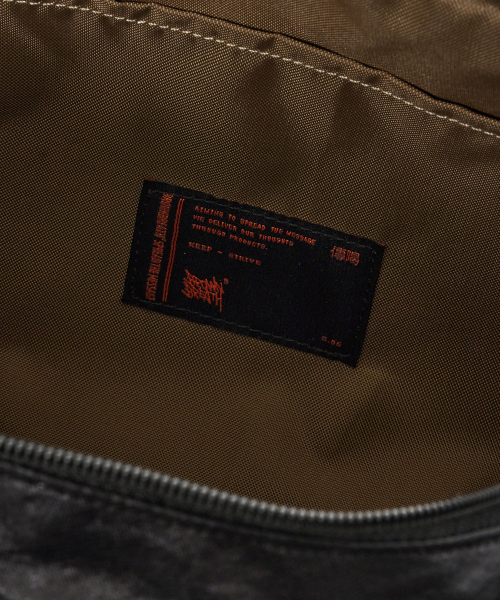 BROWNBREATH（ブラウンブレス）の「FLAG DUFFLE BAG - BLACK（ボストンバッグ・レディース・その他・ONE SIZE）」の7枚目の写真