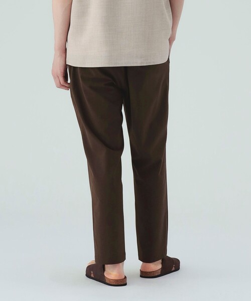 BEAMS HEART(ビームスハート)の「ポリトロ テーパード パンツ(吸水速乾・接触冷感)(その他パンツ・メンズ・ブラウン系その他2/ブラック/チャコールグレー/グレー/ネイビー/ダークブラウン・XL/L/M/S)」の18枚目の写真