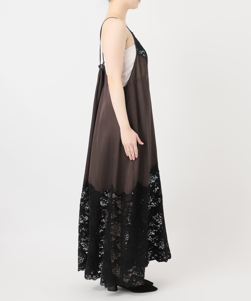 IENA LA BOUCLE(イエナラブークル)の「IENA LA BOUCLE R/Lサテンレースコンビキャミドレ(ワンピース・レディース・ブラウン・FREE)」の11枚目の写真