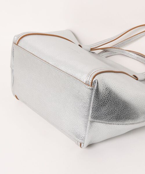 inter-chaussures（インターショシュール）の「【RIPANI】A4対応ダブルハンドルトート(Q66407)（トートバッグ・レディース・シルバー・ALL）」の3枚目の写真