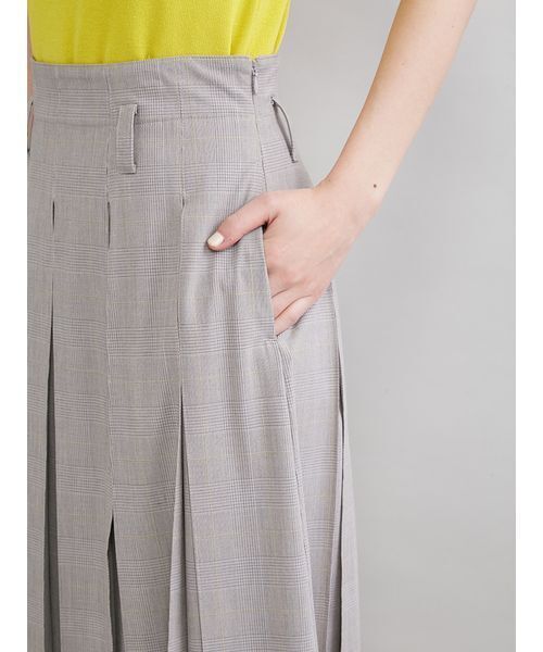 Mila Owen（ミラオーウェン）の「プリーツタックスカート（スカート・レディース・チャコールグレー/キャメル/チェック・1/0）」の22枚目の写真