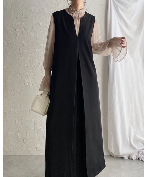 She's Closet(シーズクローゼット)の「深Vネックフロントタック ロングジャンパースカートワンピース(ワンピース・レディース・グレー/ブラック/アイボリー・FREE/SHORT)」の16枚目の写真