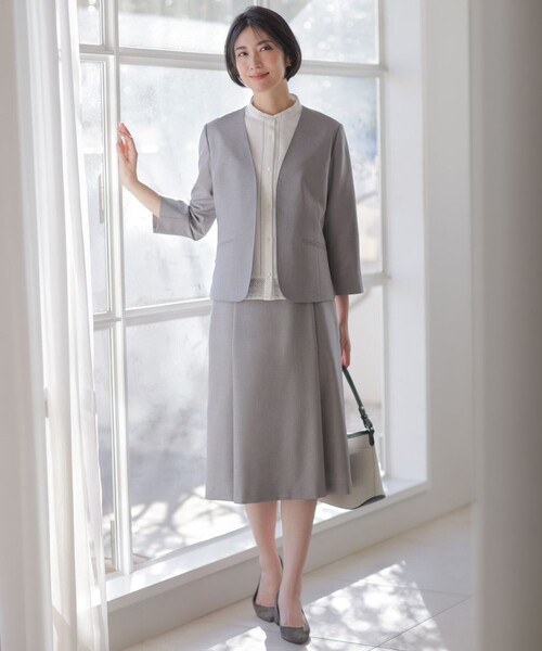J.PRESS(ジェイプレス)の「【定番人気・セットアップ対応】OXIJEWEL ストレッチ ノーカラー ジャケット(ノーカラージャケット・レディース・ネイビー系/ライトグレー系/シルバー系・T13/T15)」の5枚目の写真