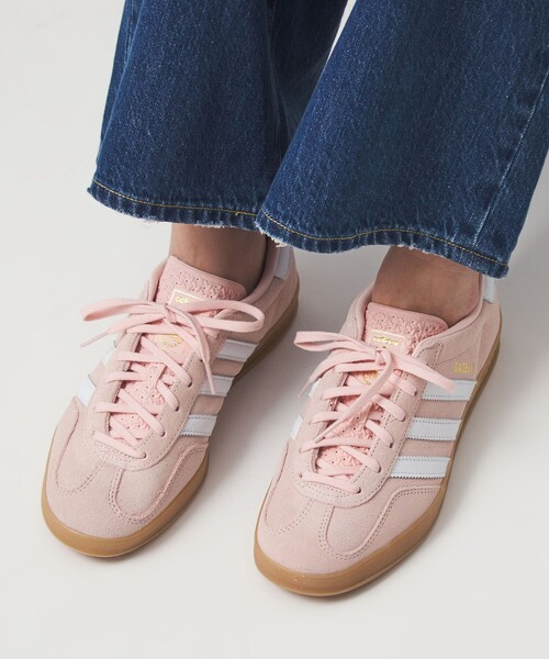 green label relaxing（グリーンレーベルリラクシング）の「＜adidas Originals＞ガゼル インドア スニーカー（スニーカー・レディース・ライトピンク・23cm/24.5cm/25cm/24cm/23.5cm/22.5cm）」の2枚目の写真