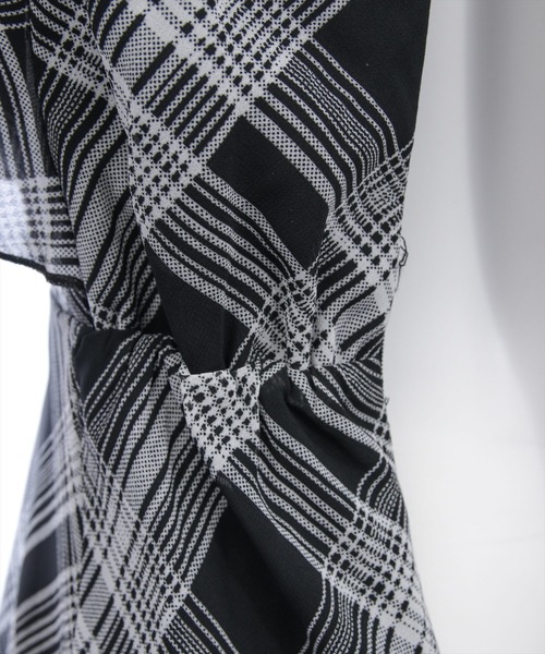 CLEAR BASIC（クリアベーシック）の「フロントギャザーフレアスリーブワンピース[大人 フェミニン 上品]≪新作≫（ワンピース・レディース・オフホワイト/ブラック・PF/F）」の14枚目の写真