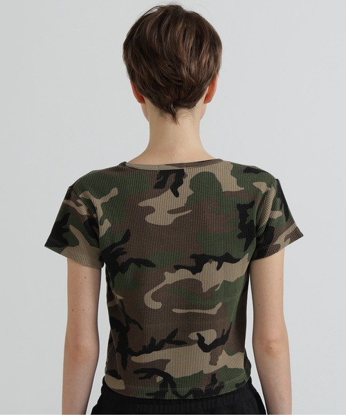 AVIREX(アヴィレックス)の「《直営店限定》CAMO WAFFLE MINI T-SHIRT(Tシャツ/カットソー・レディース・ベージュ系その他/グリーン系カモフラージュ・M/S)」の5枚目の写真