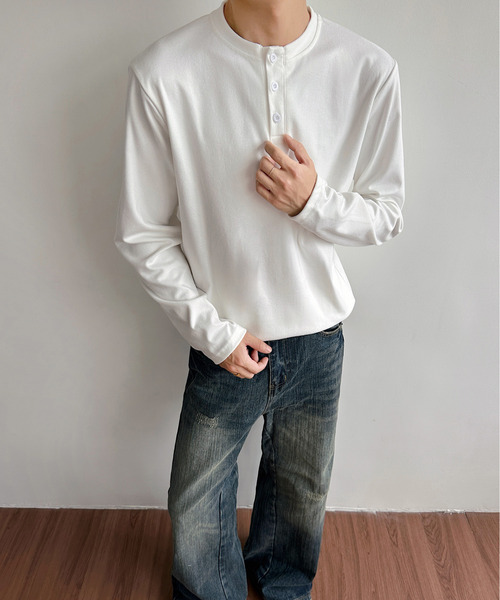 neos(ネオス)の「【neos】ルーズシルエット ヘンリーネック ロングスリーブ Tシャツ ユニセックス(Tシャツ/カットソー・メンズ・ワインレッド/ブラック/チャコールグレー/ホワイト・MEDIUM/X-LARGE/LARGE)」の7枚目の写真