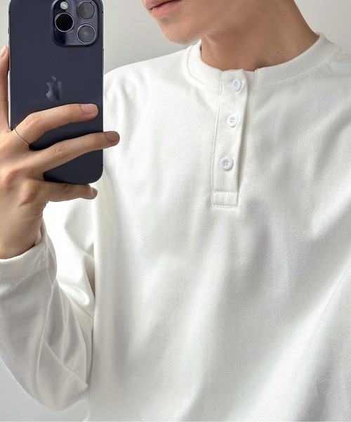 neos(ネオス)の「【neos】ルーズシルエット ヘンリーネック ロングスリーブ Tシャツ ユニセックス(Tシャツ/カットソー・メンズ・ワインレッド/ブラック/チャコールグレー/ホワイト・MEDIUM/X-LARGE/LARGE)」の10枚目の写真