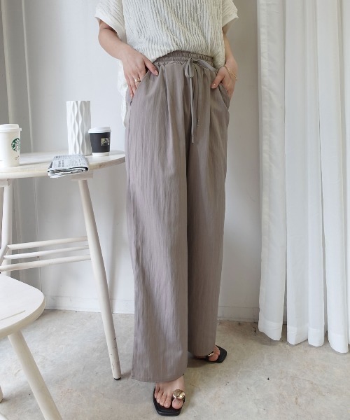 CORNERS(コーナーズ)の「タックイージーパンツ【セットアップ可能】(その他パンツ・レディース・ブラック/グレイッシュベージュ/グレー・M)」の4枚目の写真