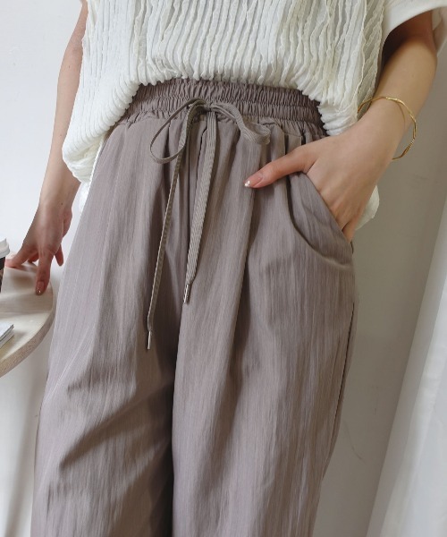 CORNERS(コーナーズ)の「タックイージーパンツ【セットアップ可能】(その他パンツ・レディース・ブラック/グレイッシュベージュ/グレー・M)」の6枚目の写真