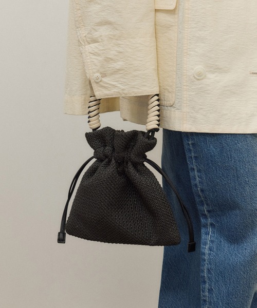 ADAM ET ROPE'(アダムエロペ)の「ブレイドハンドル巾着バッグ(ショルダーバッグ・レディース・ホワイト/ブラック・FREE)」の20枚目の写真