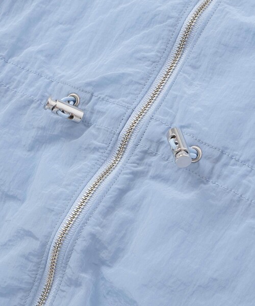 BeBe（ベベ）の「ボーダーギャザーワンピース+シアータフタロングパーカーセット（セットアップ・キッズ・ブルー/ホワイト・150cm/130cm/140cm）」の21枚目の写真